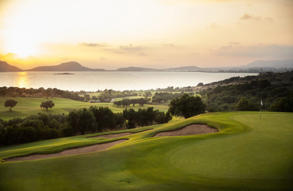 the bay course costa navarino